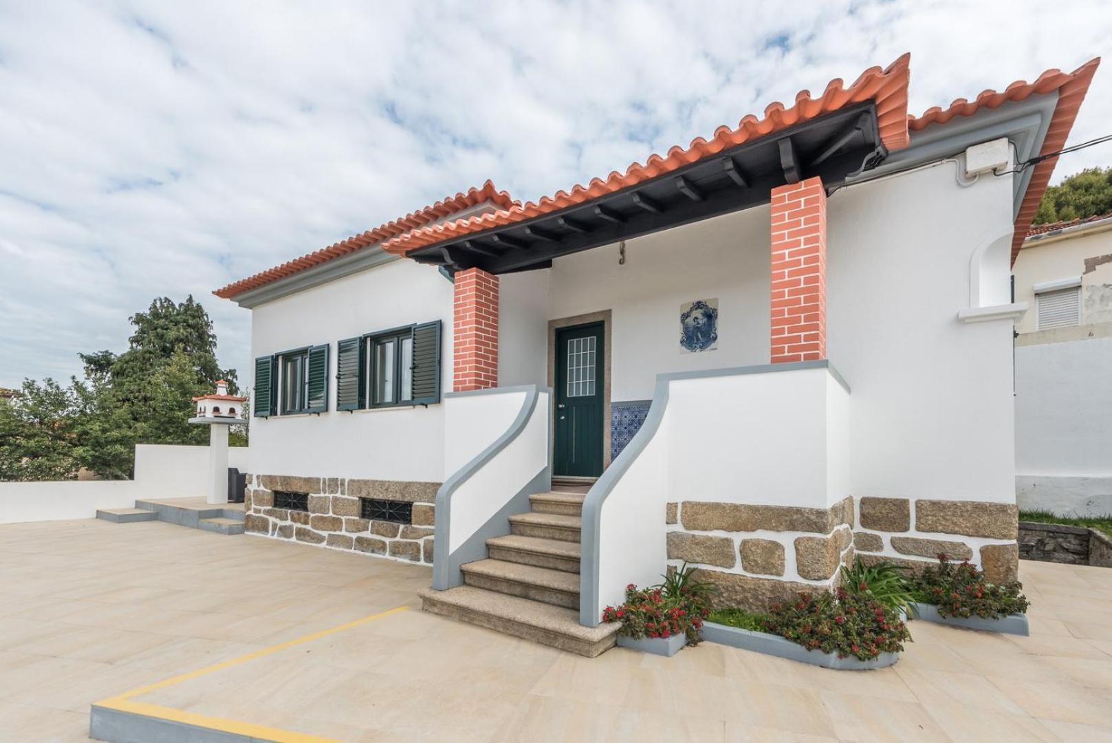 Guestready - Spacious Modern Stay In Porto Vila Nova de Gaia Exterior photo